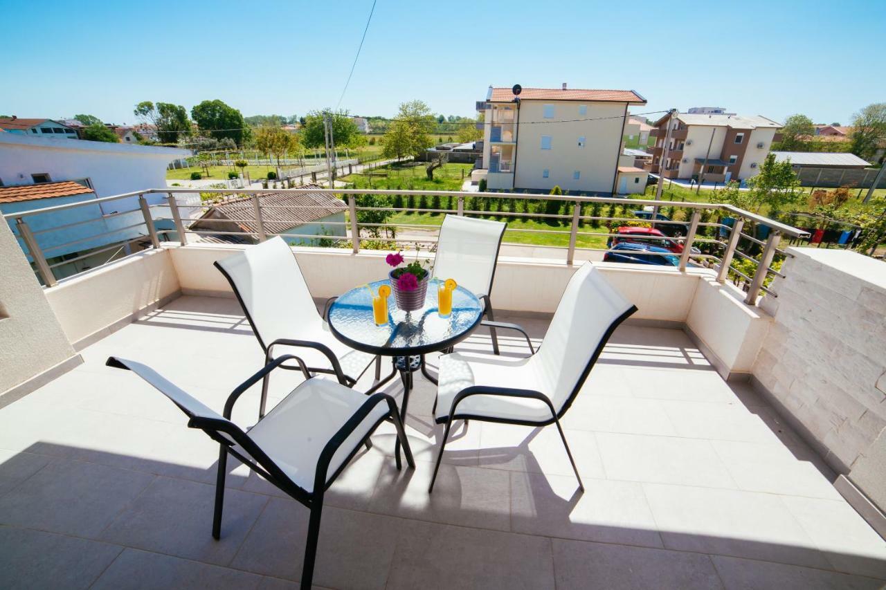 Adriatica Sea & Sun Bed & Breakfast Ulcinj Eksteriør bilde
