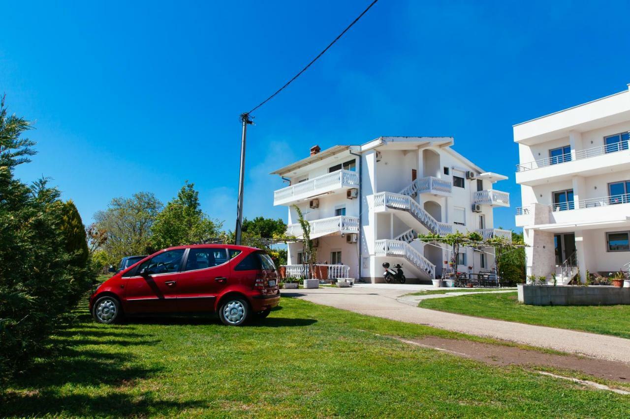 Adriatica Sea & Sun Bed & Breakfast Ulcinj Eksteriør bilde