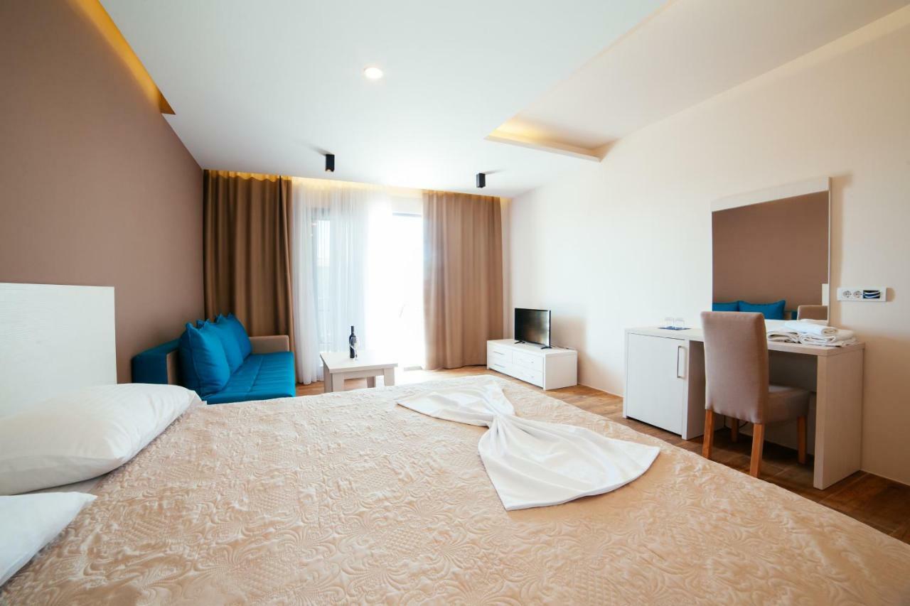 Adriatica Sea & Sun Bed & Breakfast Ulcinj Eksteriør bilde