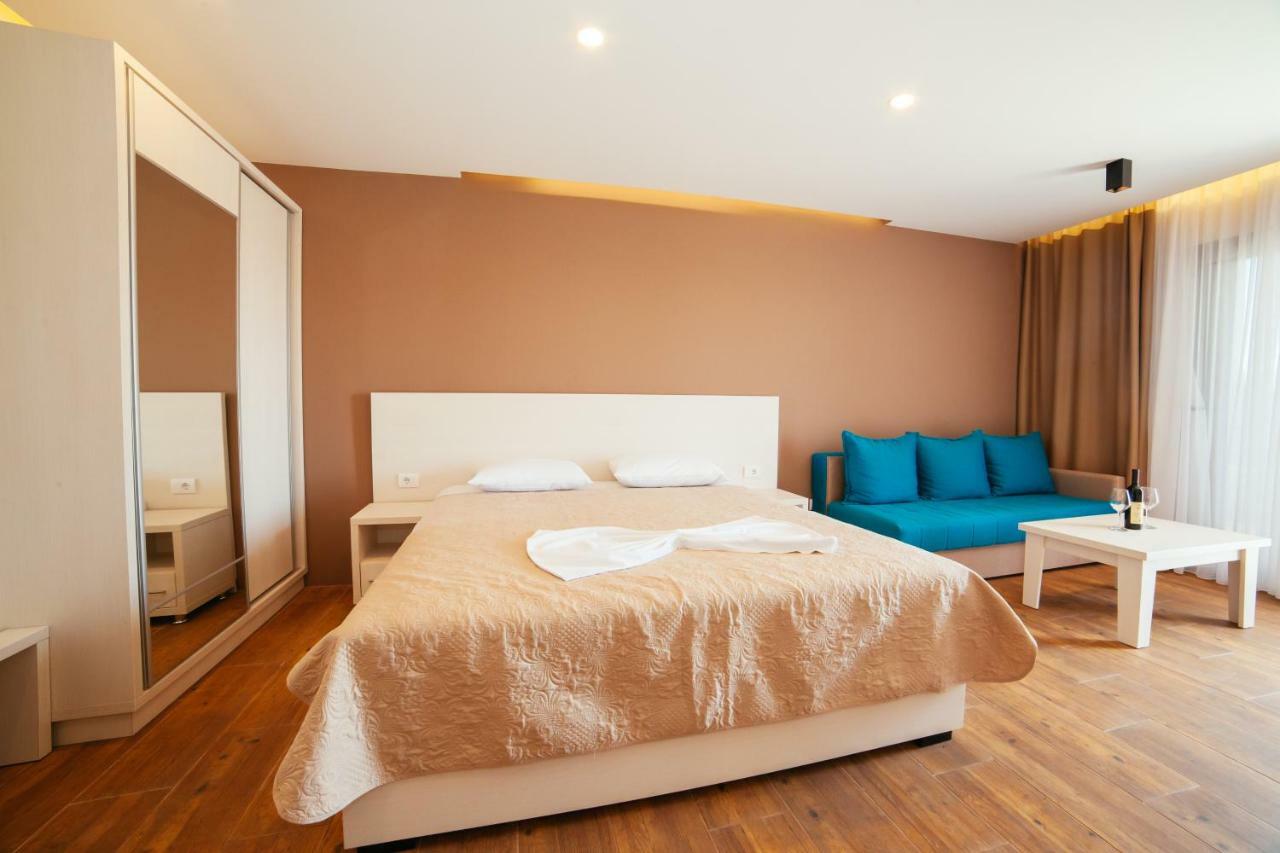 Adriatica Sea & Sun Bed & Breakfast Ulcinj Eksteriør bilde